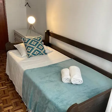 Trav. Santa Luzia ミランデラ