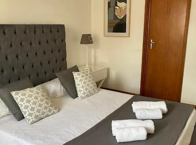 Trav. Santa Luzia Appartement *